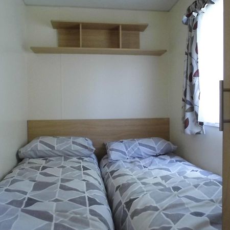 Oakdene -3 Bedroom Caravan Weeley Eksteriør bilde